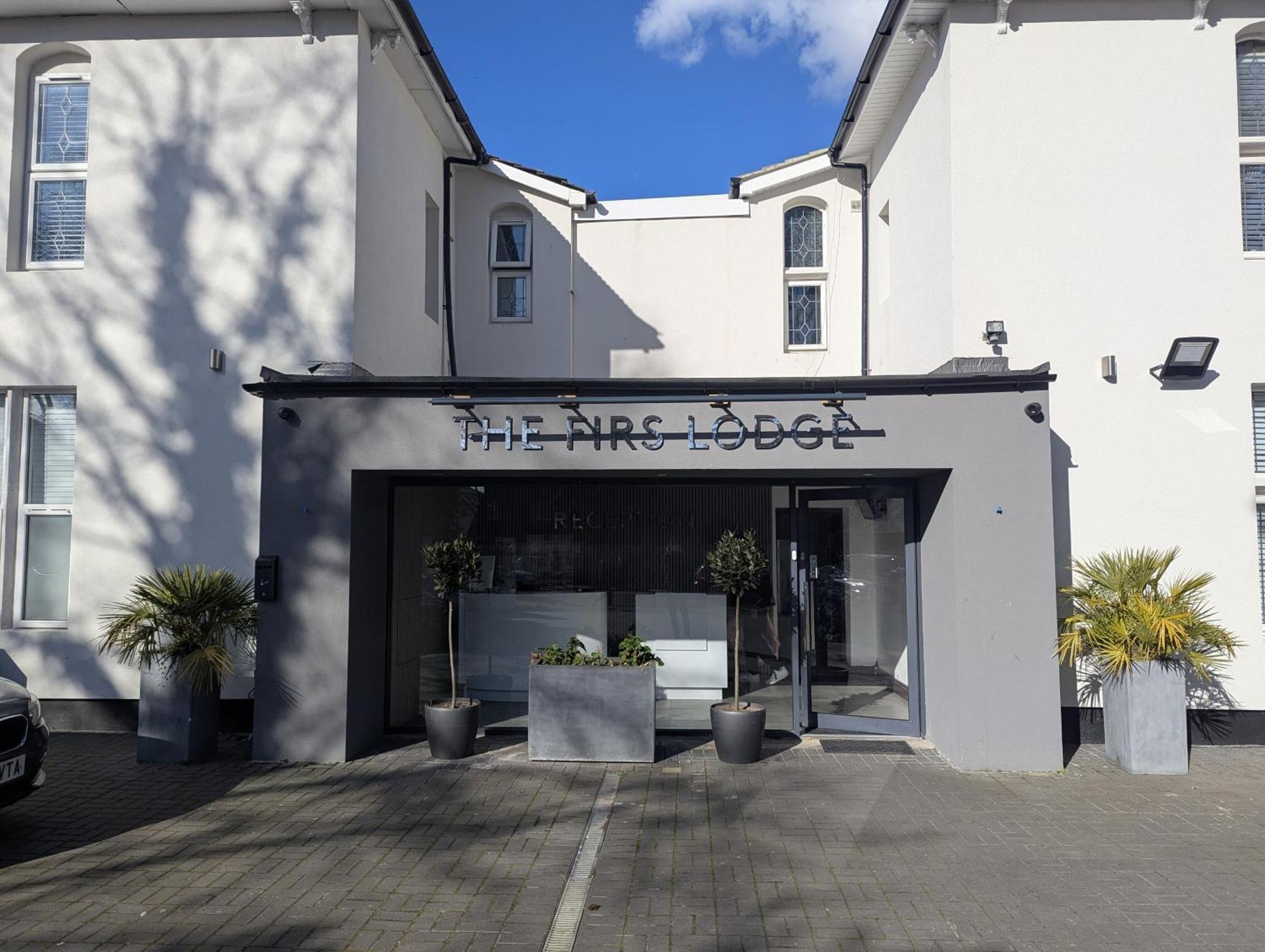Oyo Firs Lodge London Heathrow Hounslow Zewnętrze zdjęcie