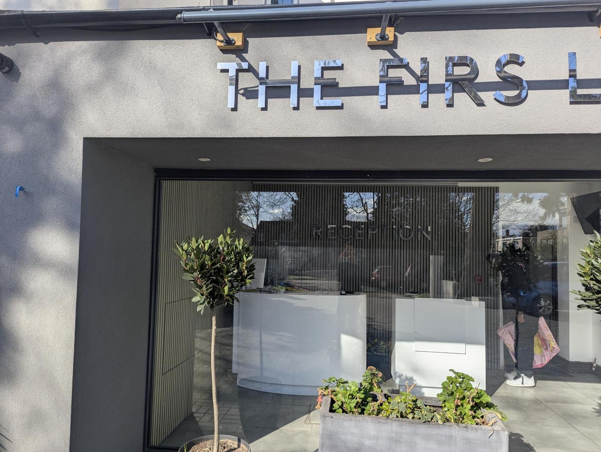 Oyo Firs Lodge London Heathrow Hounslow Zewnętrze zdjęcie