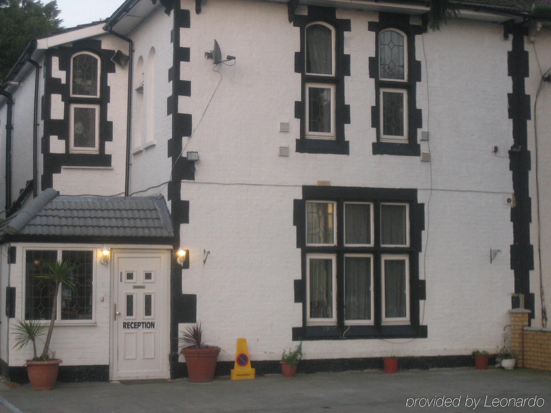 Oyo Firs Lodge London Heathrow Hounslow Zewnętrze zdjęcie