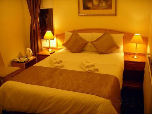 Oyo Firs Lodge London Heathrow Hounslow Zewnętrze zdjęcie