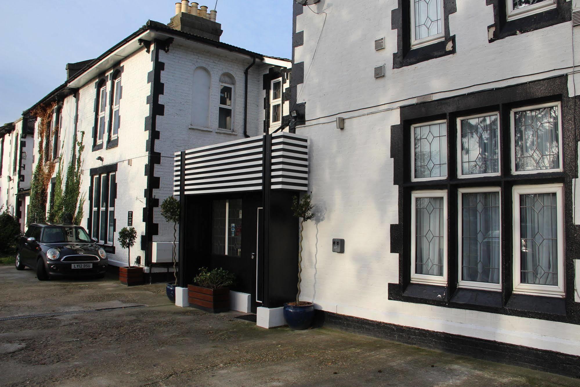 Oyo Firs Lodge London Heathrow Hounslow Zewnętrze zdjęcie